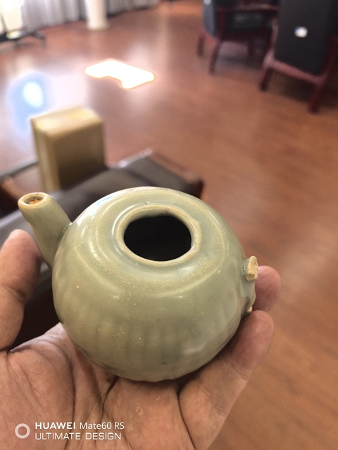 古玩陶瓷南宋龍泉青瓷執壺拍賣,當前價格4800元