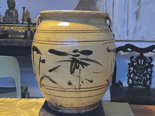 古玩陶瓷白釉褐彩花卉紋四系罐拍賣,當(dāng)前價格388元