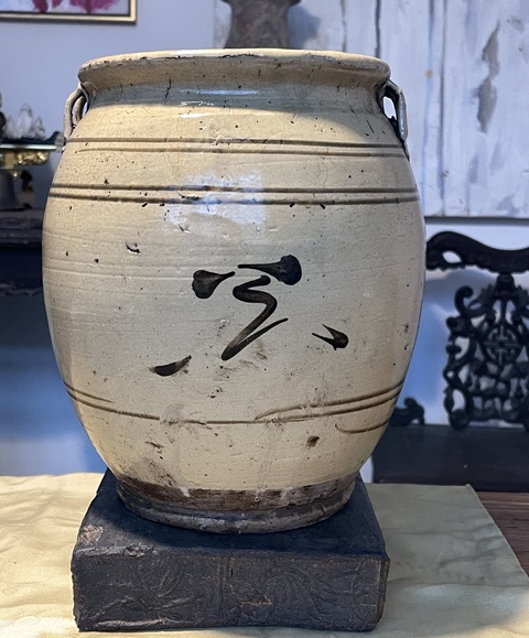 古玩陶瓷白釉褐彩花卉紋四系罐拍賣,當(dāng)前價格388元
