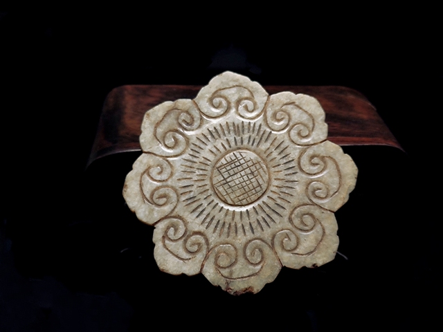 古玩雜項(xiàng)明代和田玉滿(mǎn)沁將軍扣拍賣(mài)，當(dāng)前價(jià)格4800元