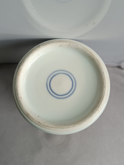 古玩陶瓷青花冰梅紋蓋瓶真品鑒賞圖