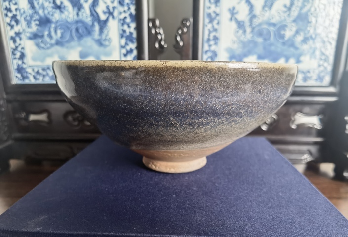 古玩陶瓷鈞窯碗真品鑒賞圖