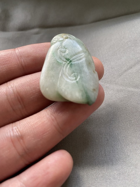 古玩玉器翡翠雕“瓜果墜”真品鑒賞圖