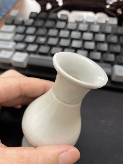 古玩陶瓷德化窯花瓶拍賣,當(dāng)前價(jià)格200元