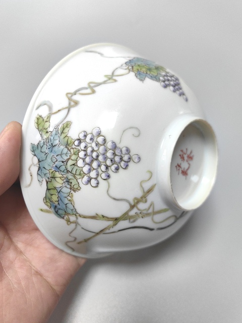 古玩陶瓷葡萄紋粉彩碗拍賣,當前價格888元