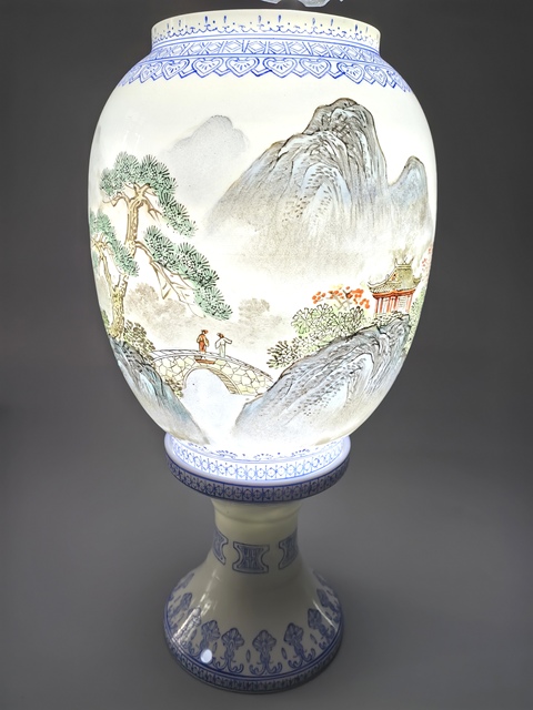 古玩陶瓷山水紋燈罩拍賣，當(dāng)前價(jià)格1888元
