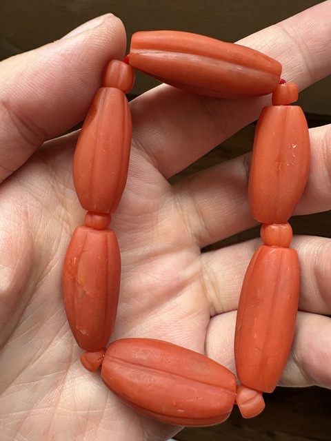 古玩玉器天然南紅手串真品鑒賞圖