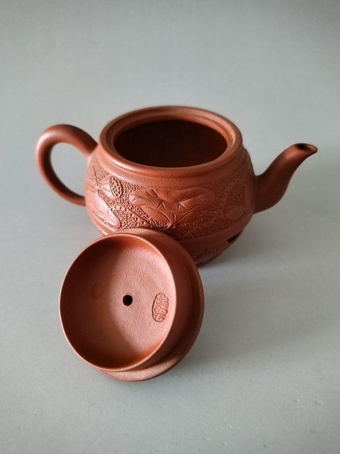 古玩雜項(范志強原礦青水泥)荷花蓮子壺拍賣,當前價格1998元
