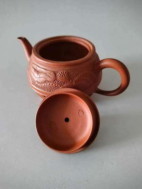 古玩雜項(范志強原礦青水泥)荷花蓮子壺拍賣,當前價格1998元