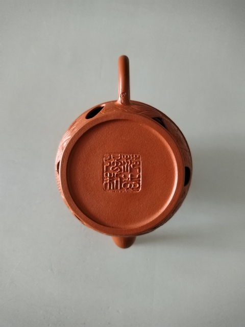古玩雜項(范志強原礦青水泥)荷花蓮子壺拍賣,當前價格1998元