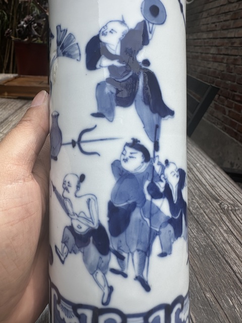 古玩陶瓷晚清·青花市井人物紋花觚拍賣，當(dāng)前價(jià)格4555元