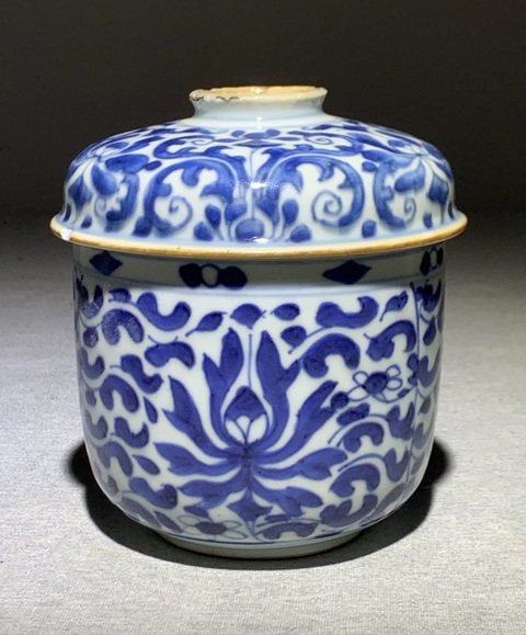 古玩陶瓷青花花卉紋蓋缸拍賣，當前價格3800元