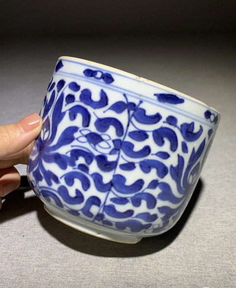 古玩陶瓷青花花卉紋蓋缸拍賣，當前價格3800元