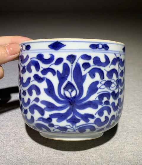 古玩陶瓷青花花卉紋蓋缸拍賣，當前價格3800元