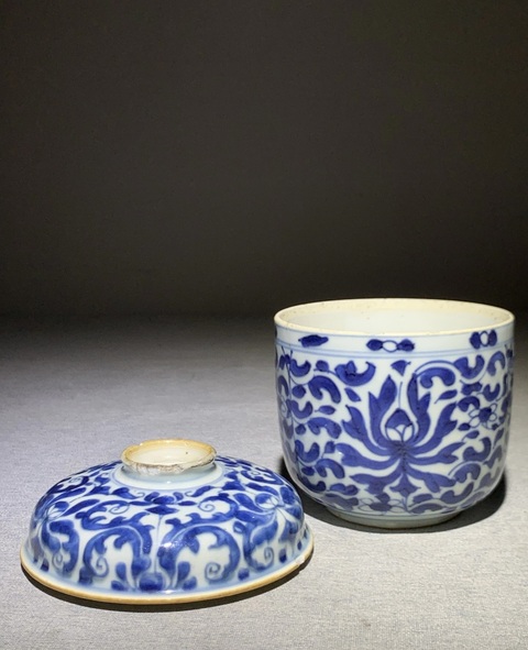 古玩陶瓷青花花卉紋蓋缸拍賣，當前價格3800元