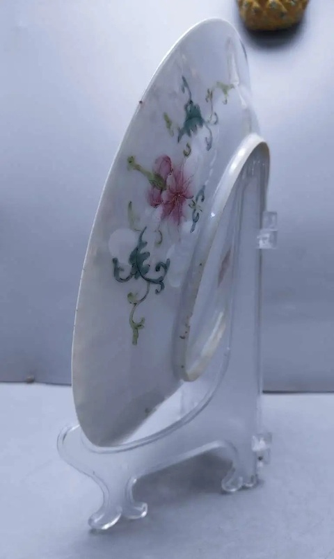 古玩陶瓷粉彩百花不落地紋折沿盤拍賣,當前價格1900元