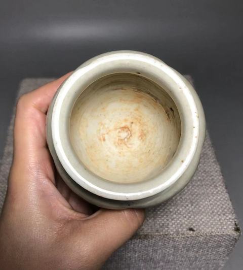 古玩陶瓷北宋,青白釉瓜棱罐拍賣,當(dāng)前價(jià)格2000元