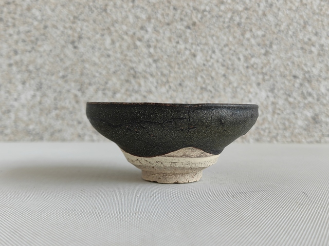 古玩陶瓷建窯系黑釉茶盞拍賣,當(dāng)前價(jià)格850元