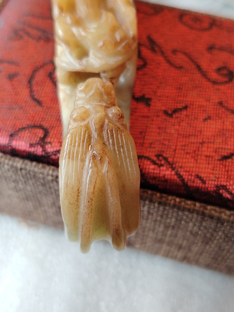 古玩玉器大尺寸岫玉雕“蒼龍教子”帶鉤拍賣,當前價格999元