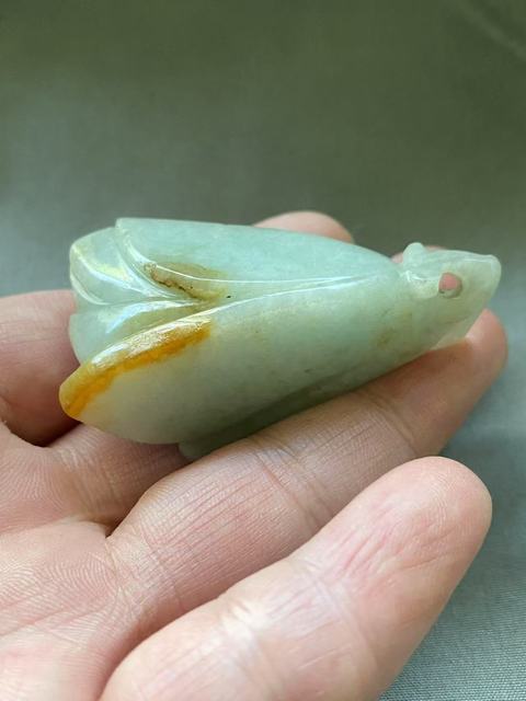古玩玉器(一口價放漏)清代翡翠雕“瓜果墜”拍賣,當前價格4500元