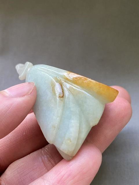 古玩玉器(一口價放漏)清代翡翠雕“瓜果墜”拍賣,當前價格4500元