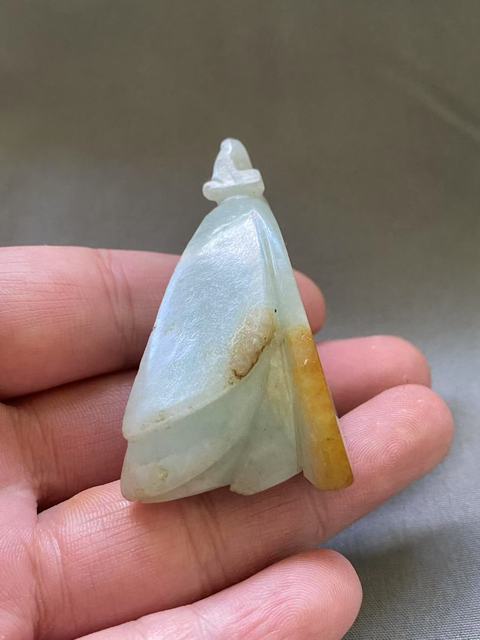 古玩玉器(一口價放漏)清代翡翠雕“瓜果墜”拍賣,當前價格4500元