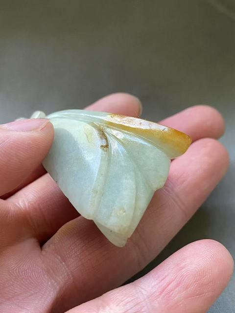 古玩玉器(一口價放漏)清代翡翠雕“瓜果墜”拍賣,當前價格4500元