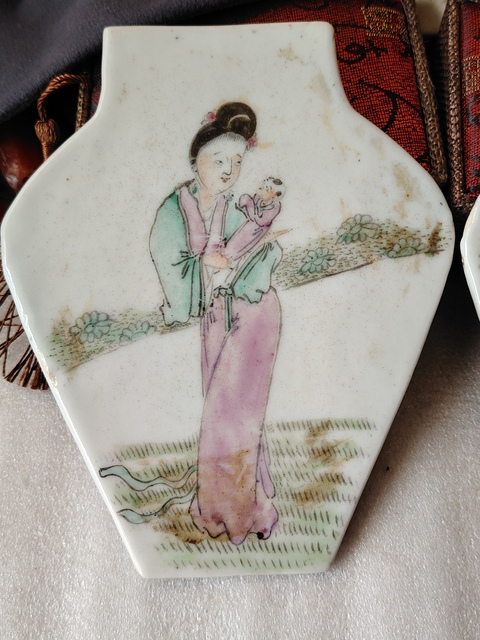 古玩陶瓷清末民初粉彩人物瓷板拍賣,當前價格299元