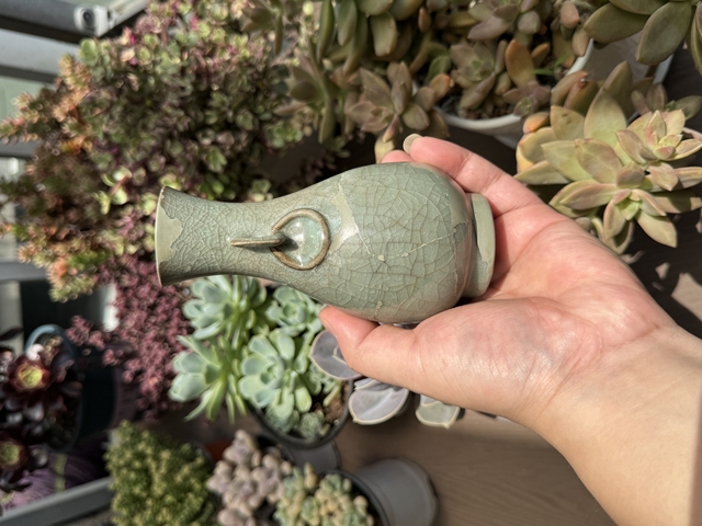 古玩陶瓷館藏級南宋青釉官窯雙耳瓶拍賣，當前價格80000元