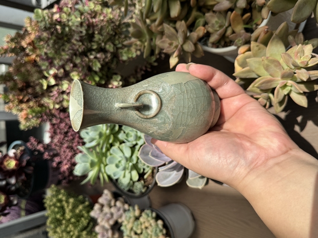 古玩陶瓷館藏級南宋青釉官窯雙耳瓶拍賣，當前價格80000元