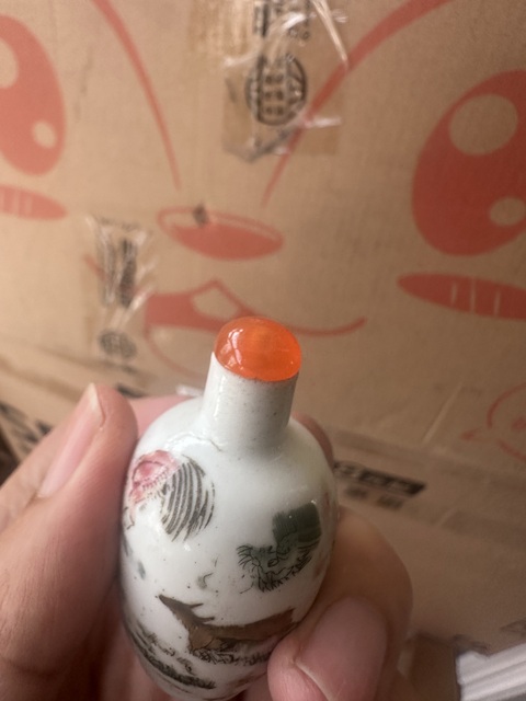 古玩陶瓷粉彩生肖圖鼻煙壺拍賣，當前價格3500元