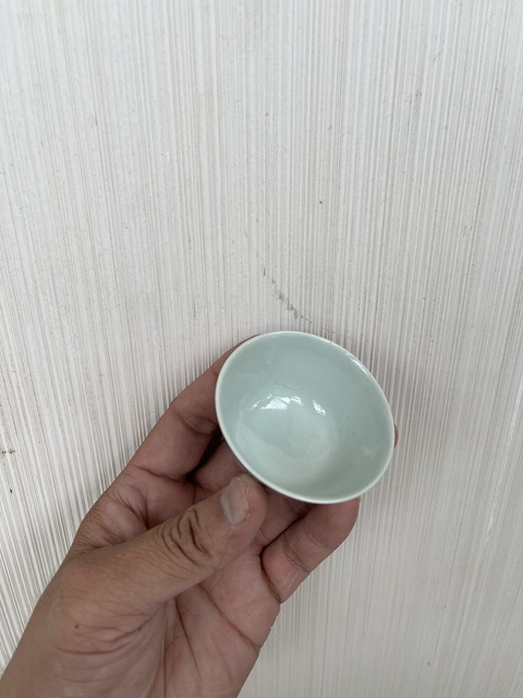 古玩陶瓷青花淡描花卉紋杯真品鑒賞圖