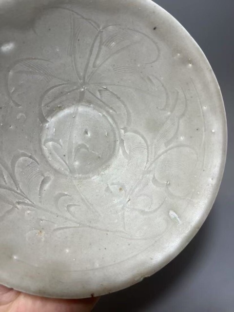 古玩陶瓷(收藏級(jí)精品)青釉刻花卉紋碗(有很高收藏價(jià)值)拍賣(mài),當(dāng)前價(jià)格0元