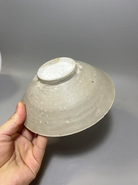 古玩陶瓷(收藏級(jí)精品)青釉刻花卉紋碗(有很高收藏價(jià)值)拍賣(mài),當(dāng)前價(jià)格0元