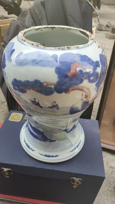 古玩陶瓷釉里三色殘瓶真品鑒賞圖