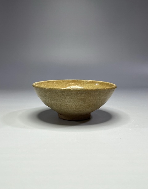 古玩陶瓷元代-龍泉窯黃釉碗拍賣(mài)，當(dāng)前價(jià)格588元