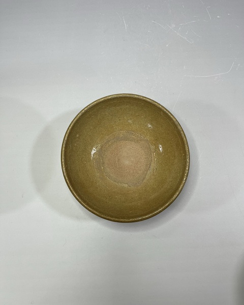 古玩陶瓷元代-龍泉窯黃釉碗拍賣(mài)，當(dāng)前價(jià)格588元