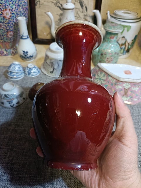 古玩陶瓷民國解放初·紅釉撇口瓶 真品鑒賞圖