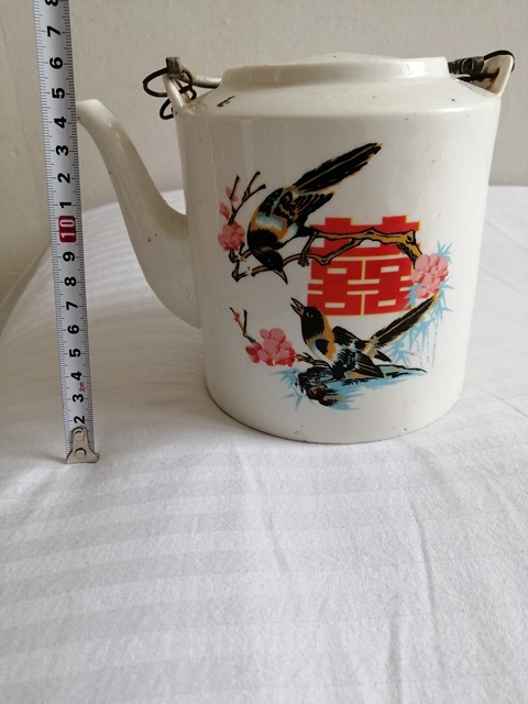 古玩陶瓷喜鵲登梅提梁壺拍賣，當前價格599元