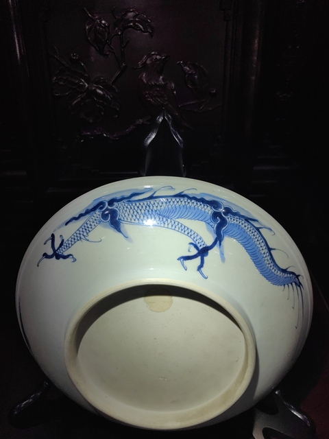 古玩陶瓷乾隆青花龍盤拍賣,當(dāng)前價(jià)格12000元