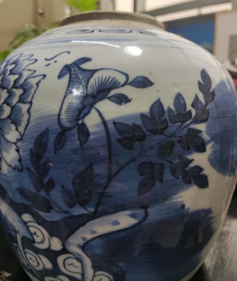 古玩陶瓷清中期花卉紋青花罐拍賣，當前價格888元