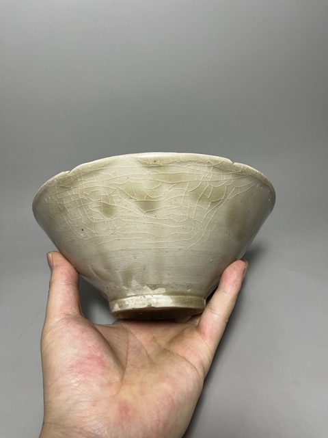 古玩陶瓷宋代·青釉葵口碗真品鑒賞圖