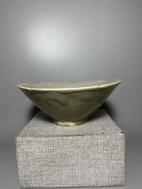 古玩陶瓷宋代·青釉葵口碗真品鑒賞圖