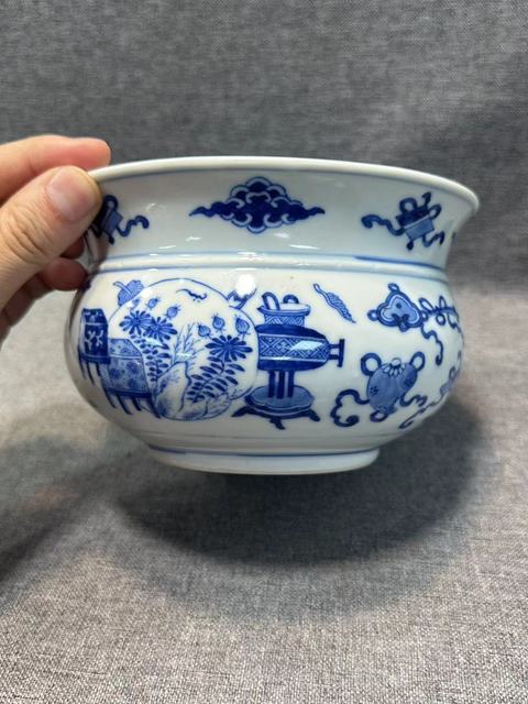 古玩陶瓷康熙青花博古紋羅漢爐拍賣,當(dāng)前價(jià)格28888元