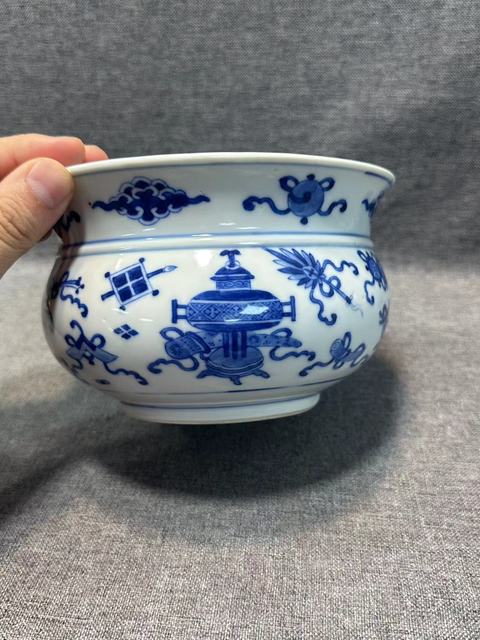 古玩陶瓷康熙青花博古紋羅漢爐拍賣,當(dāng)前價(jià)格28888元