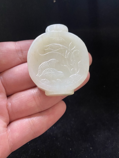 古玩玉器幾十年和田玉雕“歲歲平安”鼻煙壺拍賣,當前價格2600元