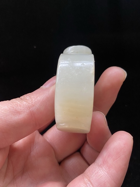 古玩玉器幾十年和田玉雕“歲歲平安”鼻煙壺拍賣,當前價格2600元