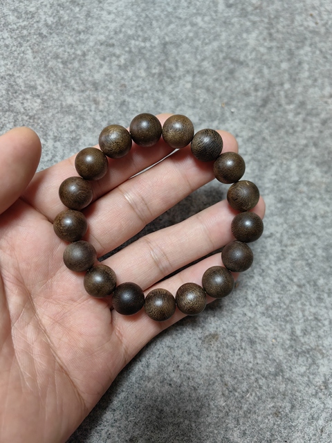 古玩雜項(xiàng)沉香手串拍賣,當(dāng)前價(jià)格1600元