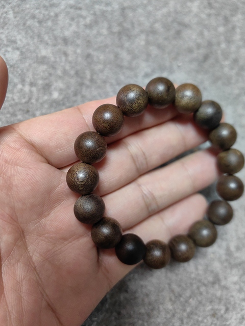 古玩雜項(xiàng)沉香手串拍賣,當(dāng)前價(jià)格1600元