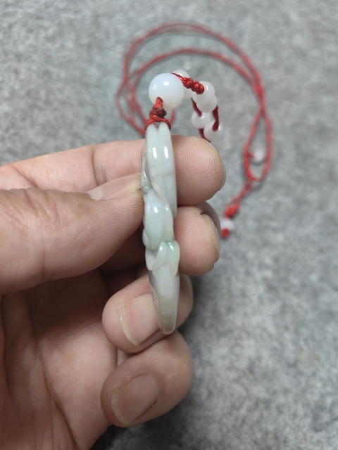 古玩玉器天然翡翠雕“龍紋掛件”拍賣,當前價格1288元